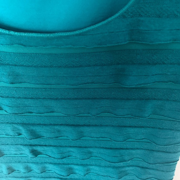 Turquoise fit dress - Picture 3 of 4